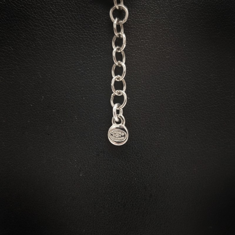 Chanel Collier argenté et pendentif strass